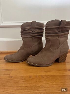 ANA Slouch Ankle Boots Brown Size 6 Block Heel